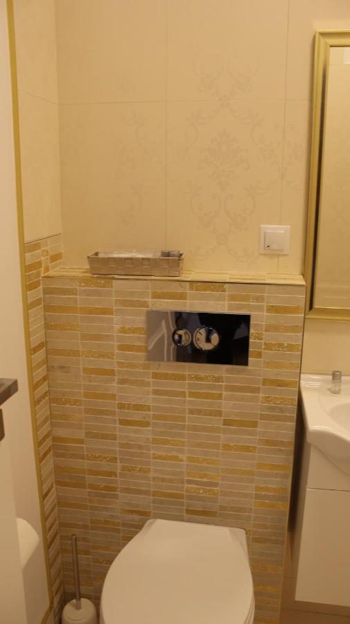 Orhideea Apartment Oradea Eksteriør bilde