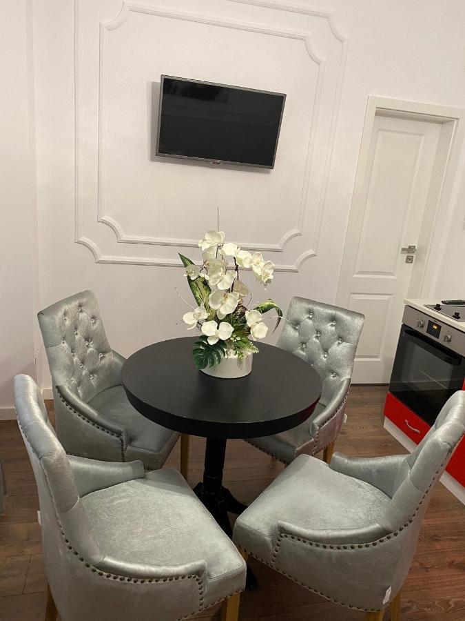 Orhideea Apartment Oradea Eksteriør bilde